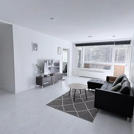 Modern 3 Bedroom With Sauna *